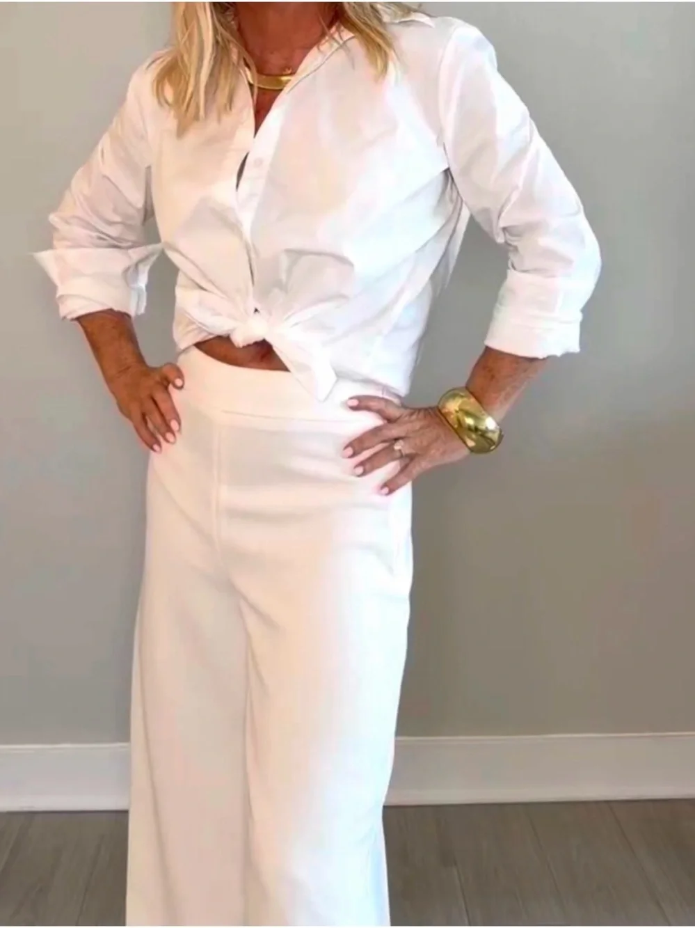 Ann Taylor White Button Down Shirt Size S NWT Classic Blouse - Picture 4 of 5